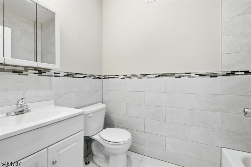 117 Cross St Property Photo 11