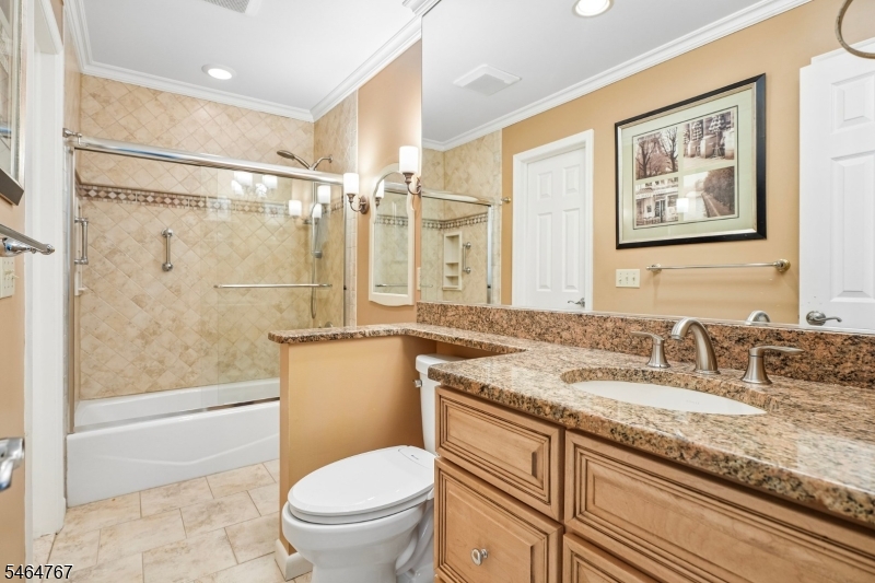 77 Francine Ave Property Photo 17