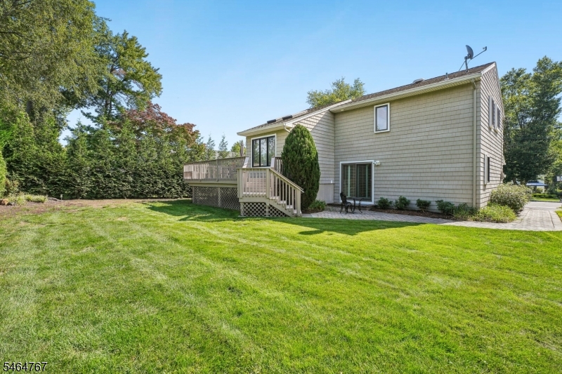 77 Francine Ave Property Photo 24