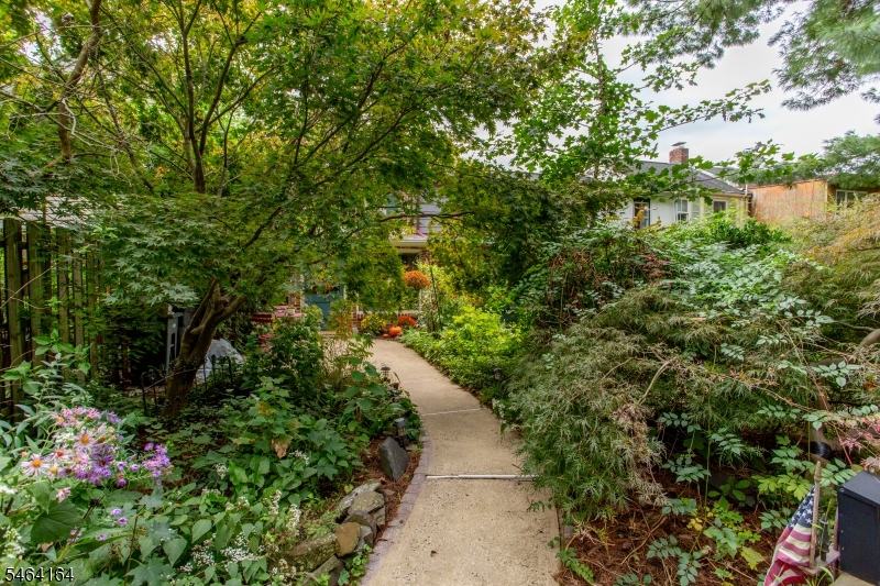 28 Brunswick Ave Property Photo 3