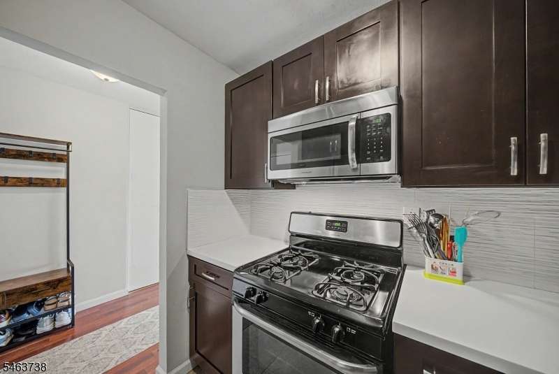 2000 Linwood Ave 12n Property Photo 9