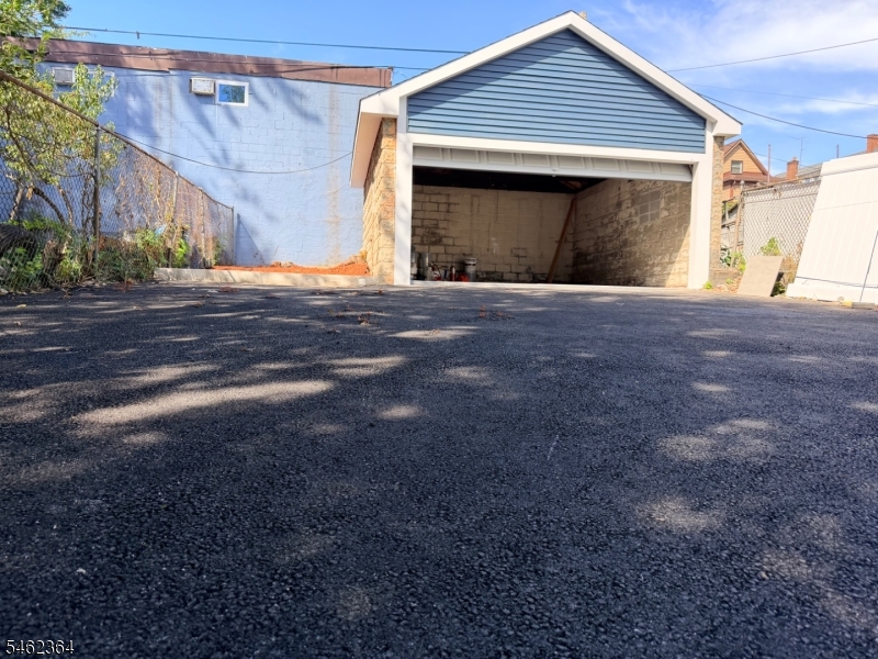 346 Woodside Ave Property Photo 23