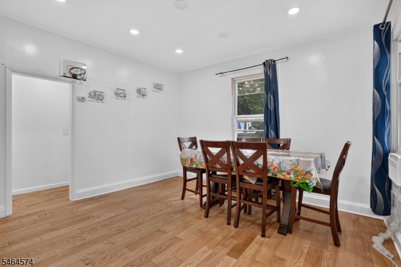 141 Kearney St Property Photo 4