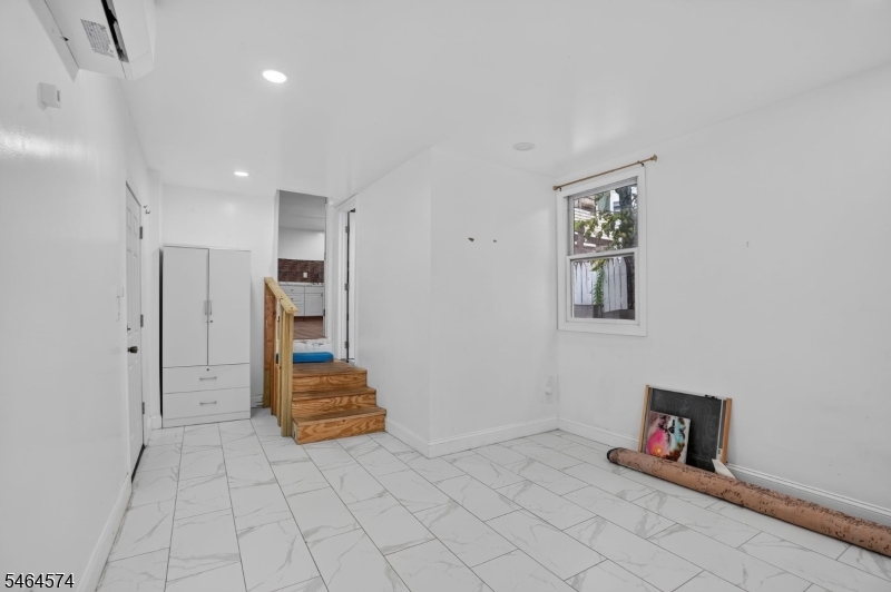 141 Kearney St Property Photo 9