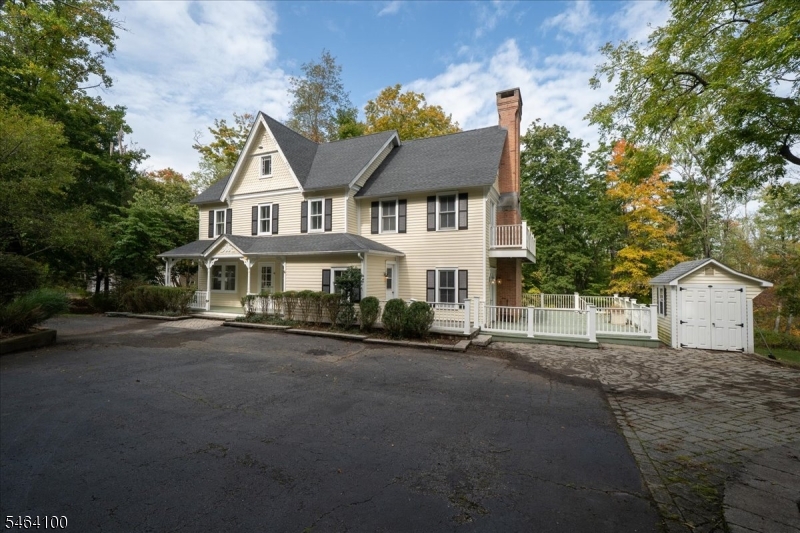 42 Academy St Property Photo 8