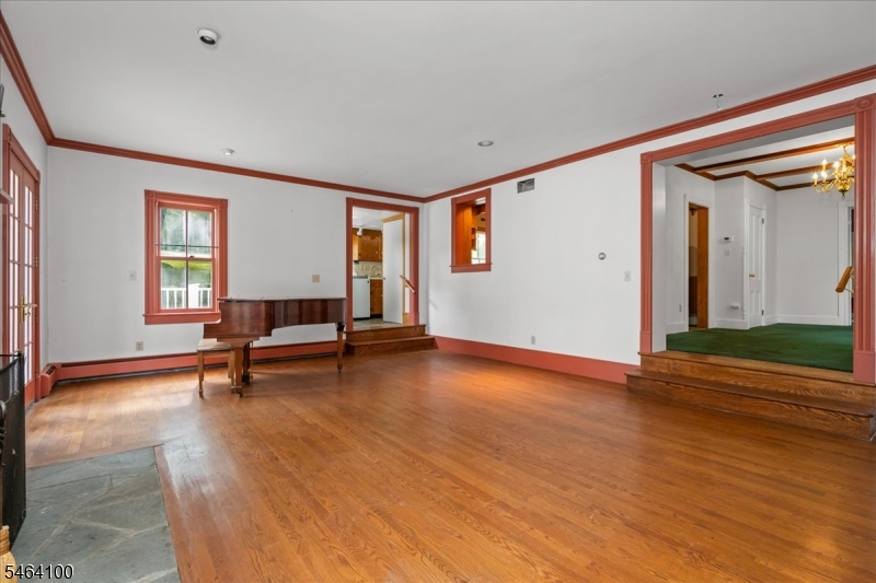 42 Academy St Property Photo 18