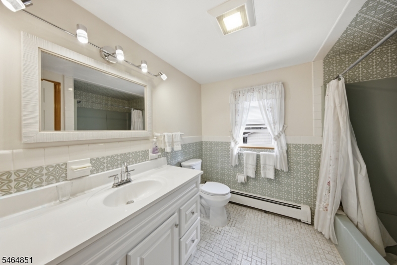 15 Spruce Pl Property Photo 6