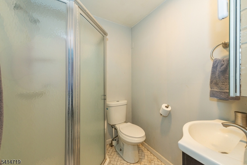 181 Center Grove Rd Property Photo 32
