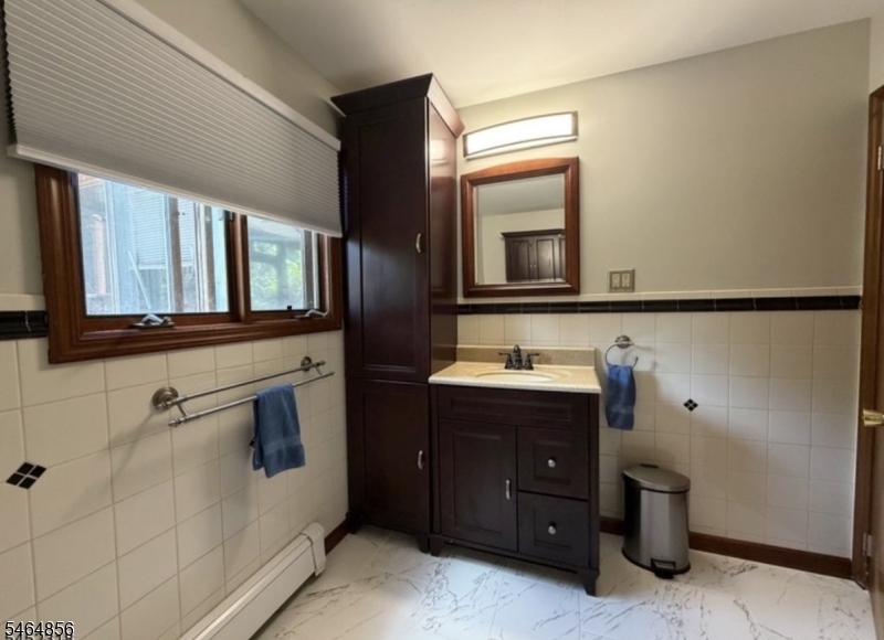27 River Rd Property Photo 7