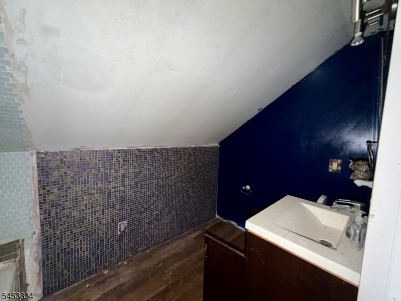 1056 State Route 57 Property Photo 23