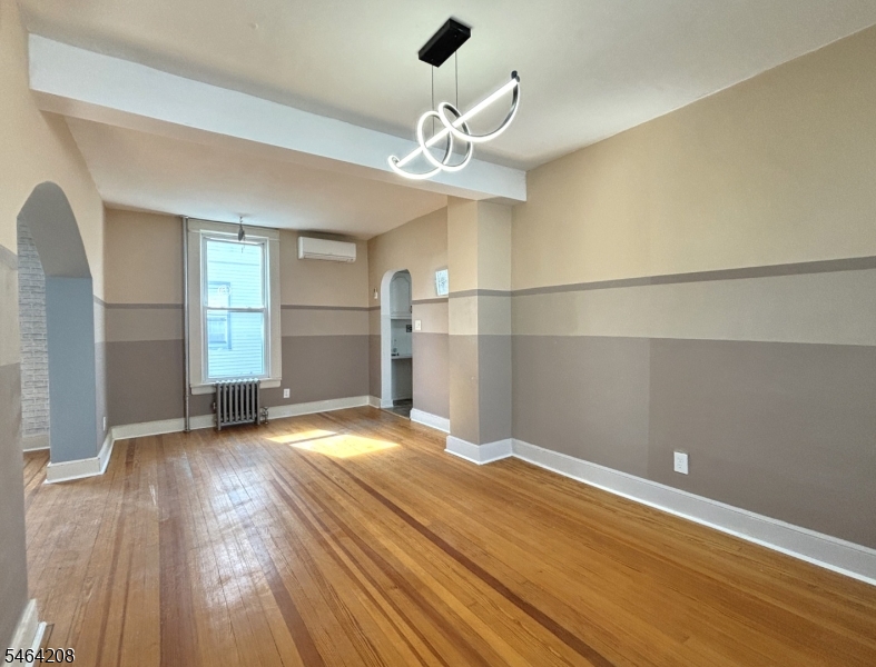37 Beach St Property Photo 4