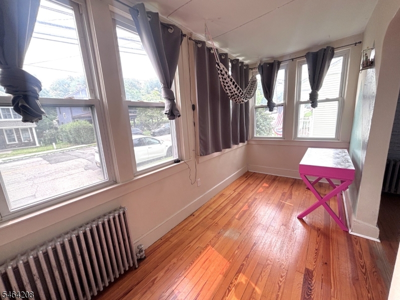 37 Beach St Property Photo 5