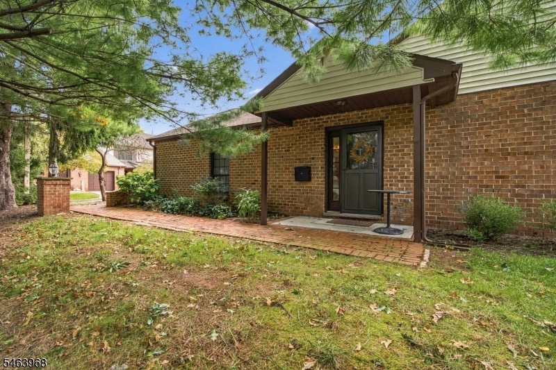 9 Betty Ct 9 Property Photo 1