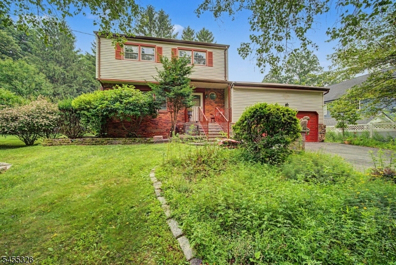 150 Orben Dr Property Photo 1