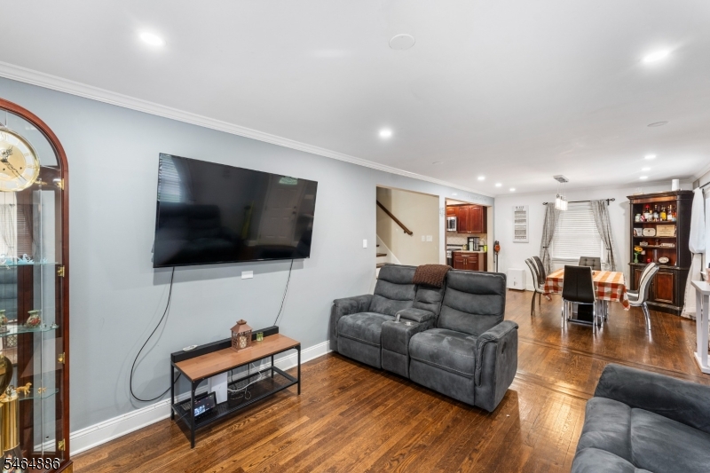 1113 Mcdonough St Property Photo 4