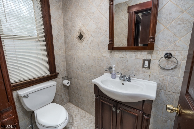 28 Prescott Ave Property Photo 12