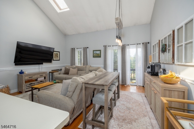 7 Sugar Loaf Ct 5 Property Photo 1