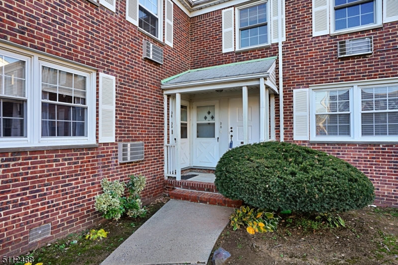 445 Morris Ave 7-d 7-d Property Photo 2