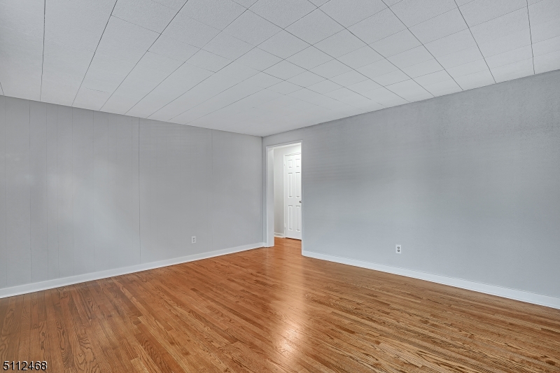 445 Morris Ave 7-d 7-d Property Photo 5