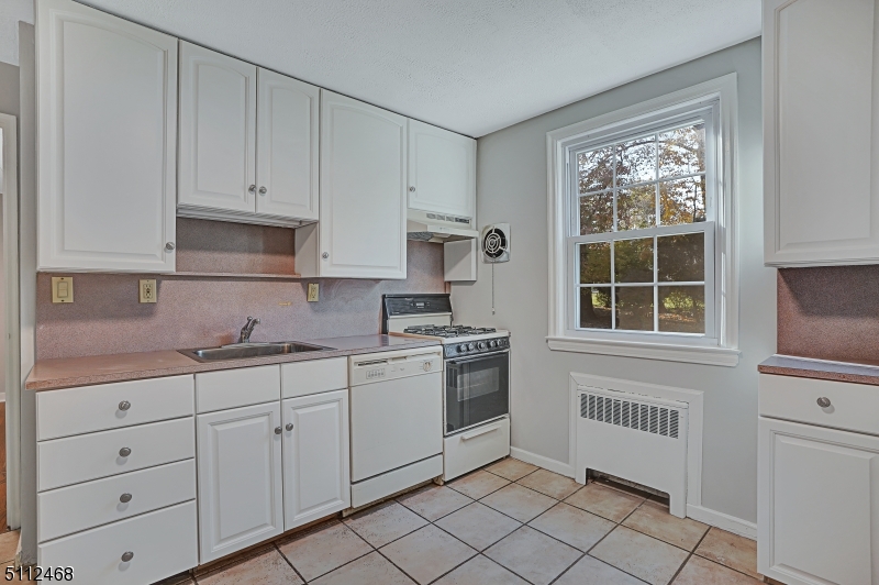 445 Morris Ave 7-d 7-d Property Photo 12