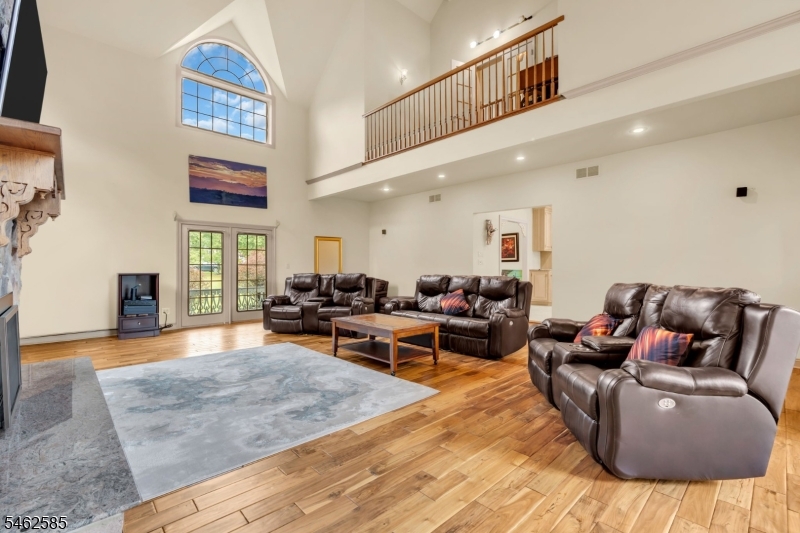 47 Rustic Trl Property Photo 7