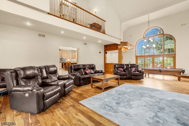 47 Rustic Trl Property Photo 8