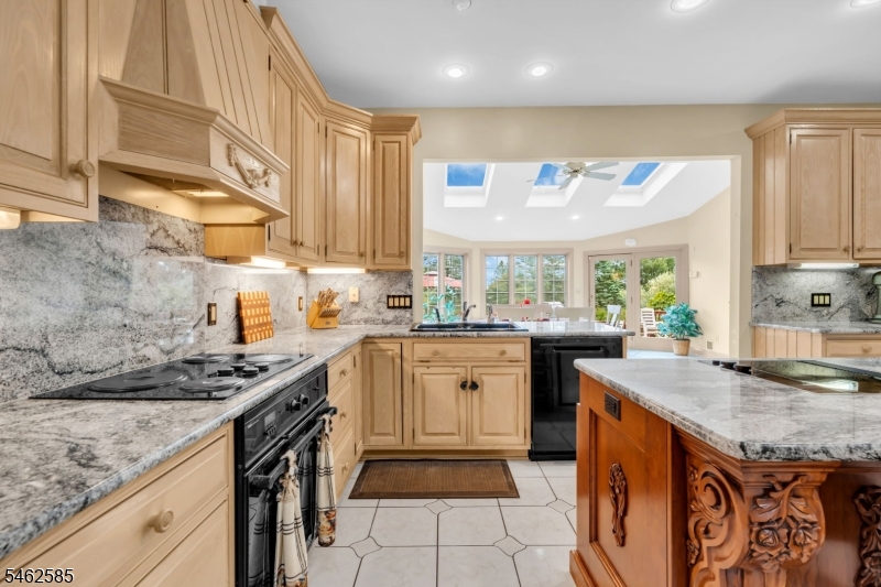 47 Rustic Trl Property Photo 13