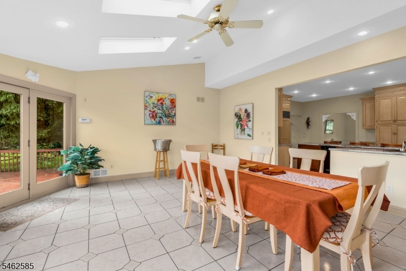 47 Rustic Trl Property Photo 17