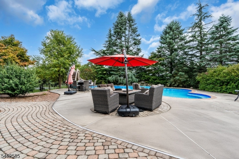47 Rustic Trl Property Photo 40