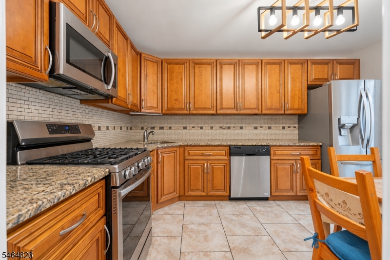 22 Borelle Sq Property Photo 8