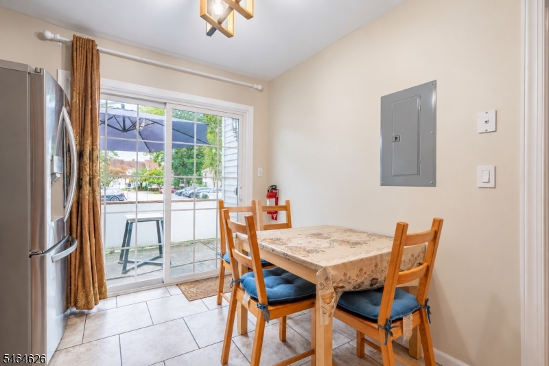 22 Borelle Sq Property Photo 9