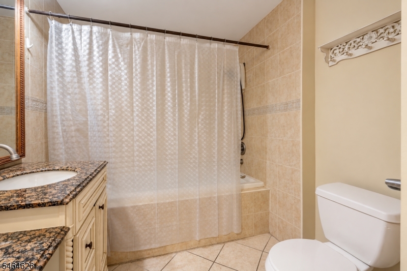 22 Borelle Sq Property Photo 16