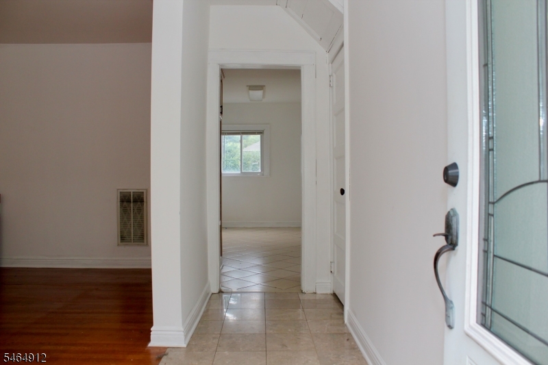 424 Lafayette Ave Property Photo 4