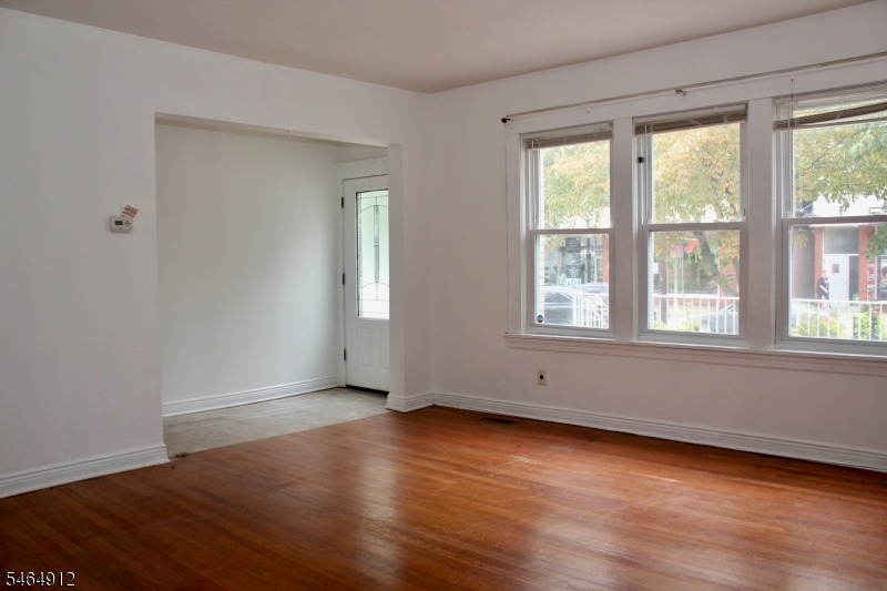 424 Lafayette Ave Property Photo 5