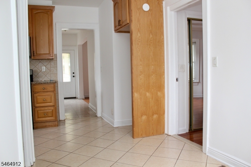 424 Lafayette Ave Property Photo 8