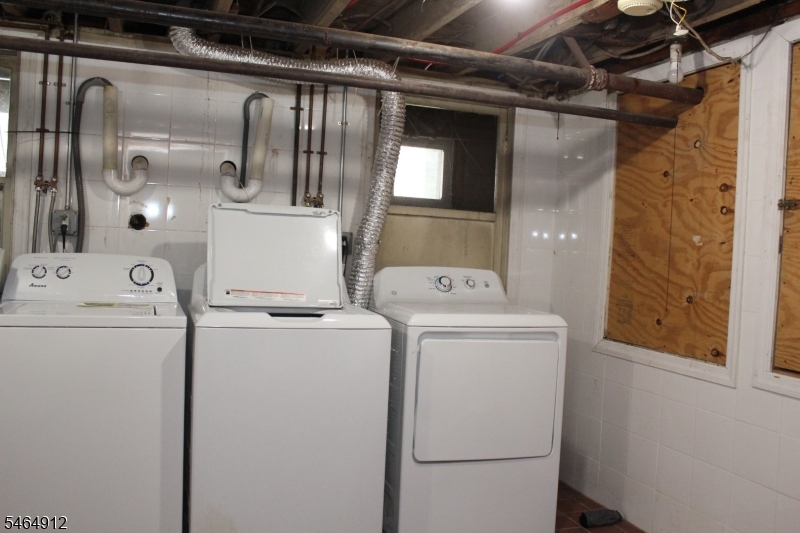 424 Lafayette Ave Property Photo 14