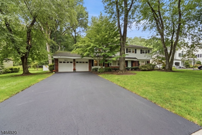 18 Druid Hill Dr Property Photo 1