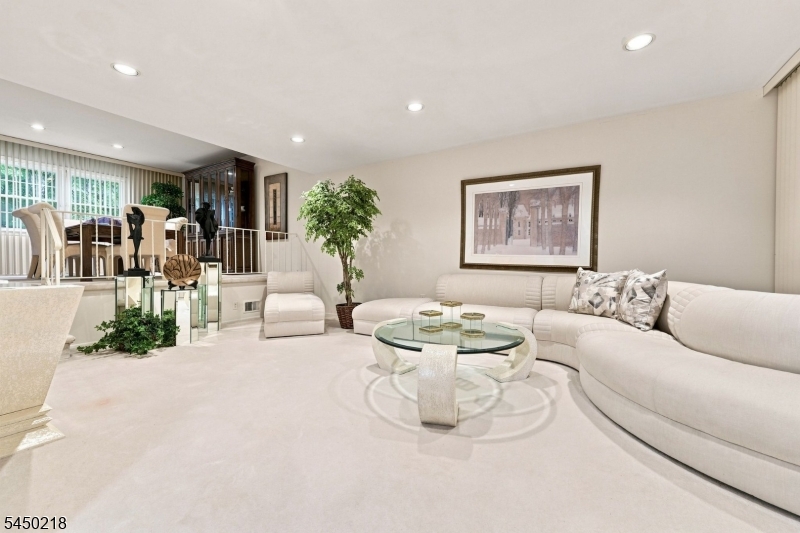 18 Druid Hill Dr Property Photo 13