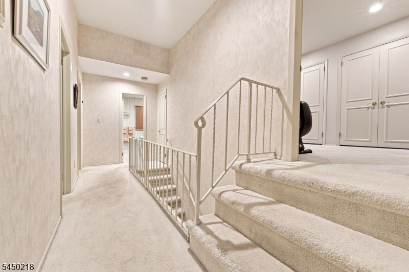 18 Druid Hill Dr Property Photo 20