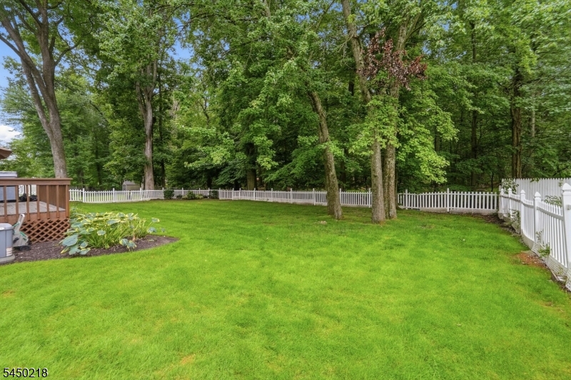 18 Druid Hill Dr Property Photo 37