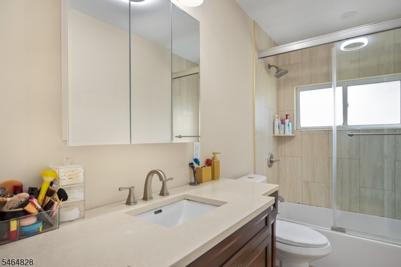 1519 Washington Ave Property Photo 13