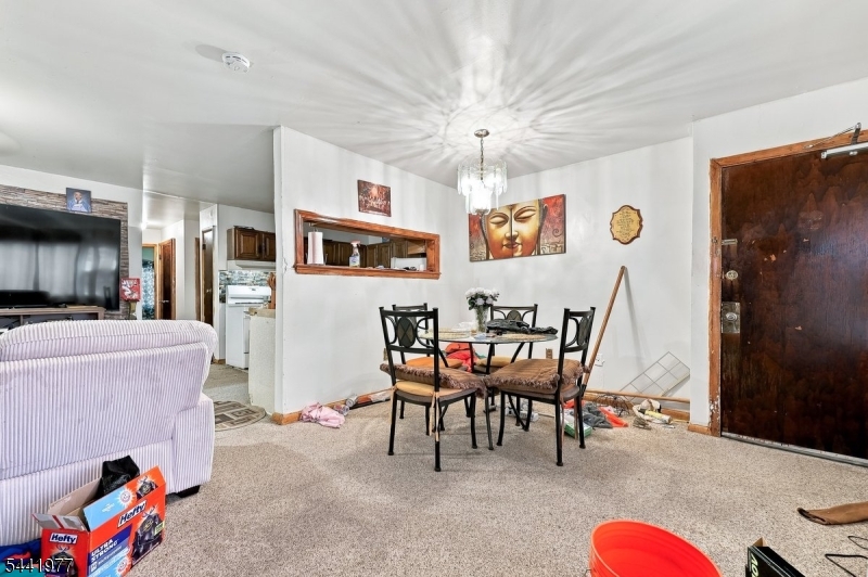 287 Clerk St Property Photo 2