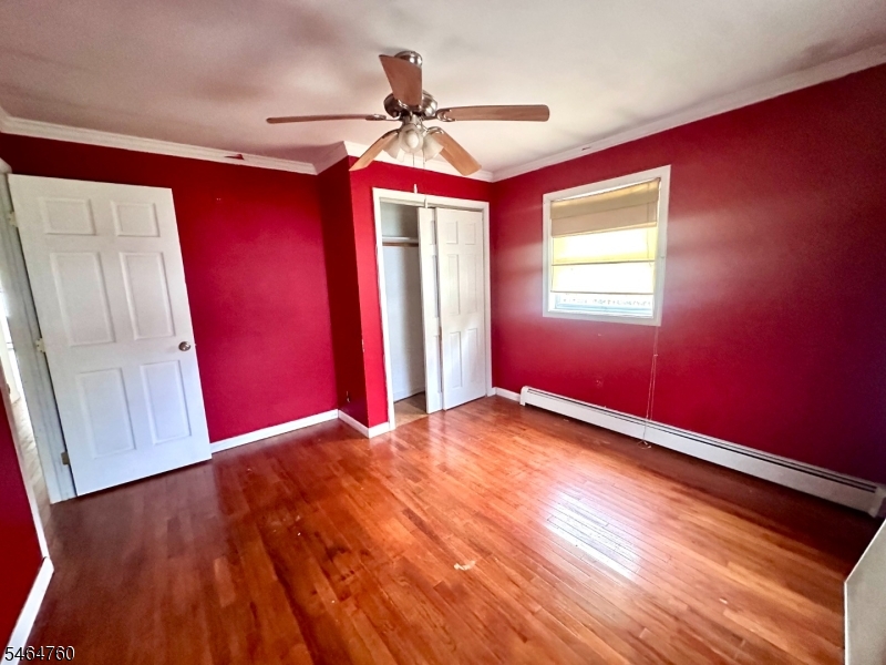 270 Munsonhurst Rd Property Photo 6