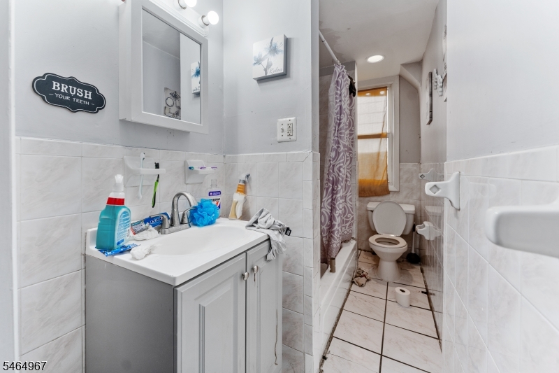 455 4th Ave Property Photo 14