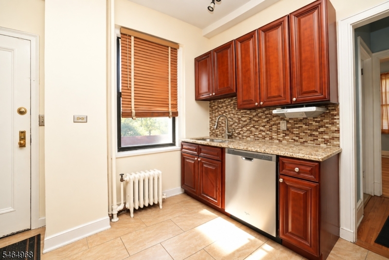 363 Mt Prospect Ave 2 Property Photo 10