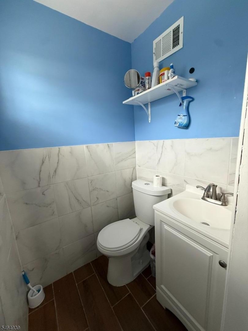 53 Curtis Ave Property Photo 11