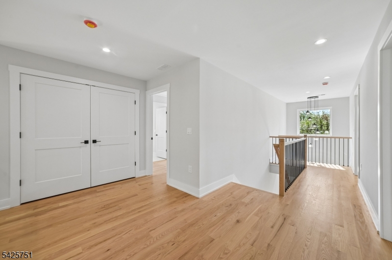 136 Irwin St Property Photo 19