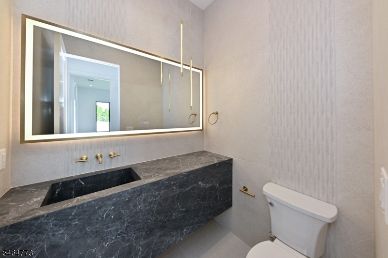 119 Arnot Pl Property Photo 11