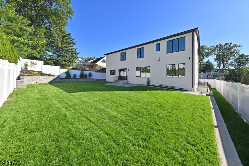 119 Arnot Pl Property Photo 34