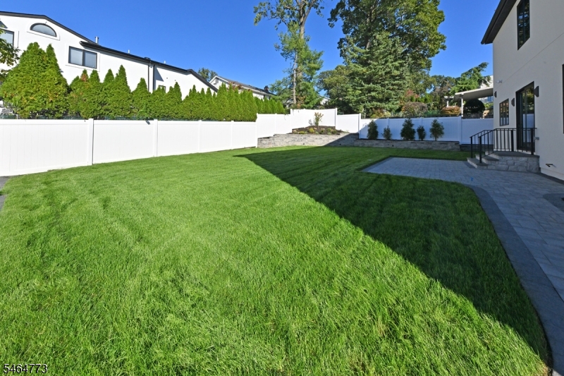 119 Arnot Pl Property Photo 35
